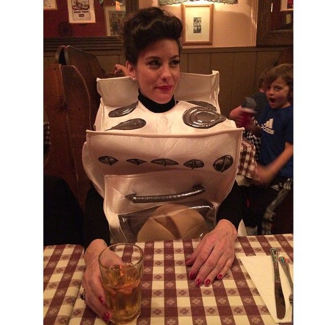 Fani zachwyceni kostiumem Liv Tyler (FOTO)