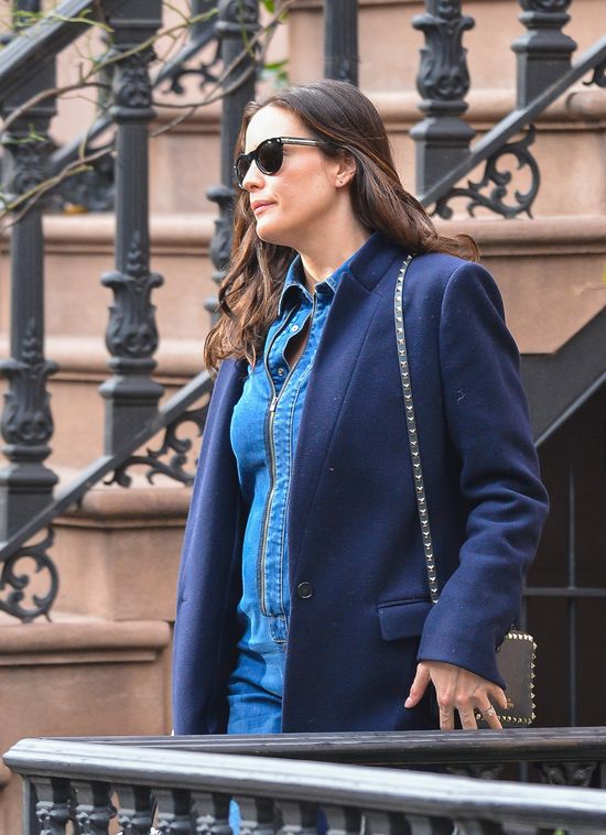 Ciążowy brzuszek Liv Tyler jest już mocno widoczny (FOTO)