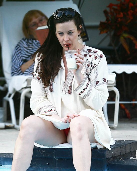 Liv Tyler nie widziała paparazzi? (FOTO) Liv Tyler nie widziała paparazzi? (FOTO)