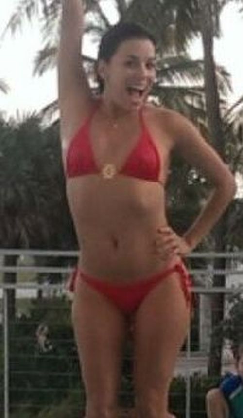 Eva Longoria pokazała się w bikini i bez makijażu (FOTO)
