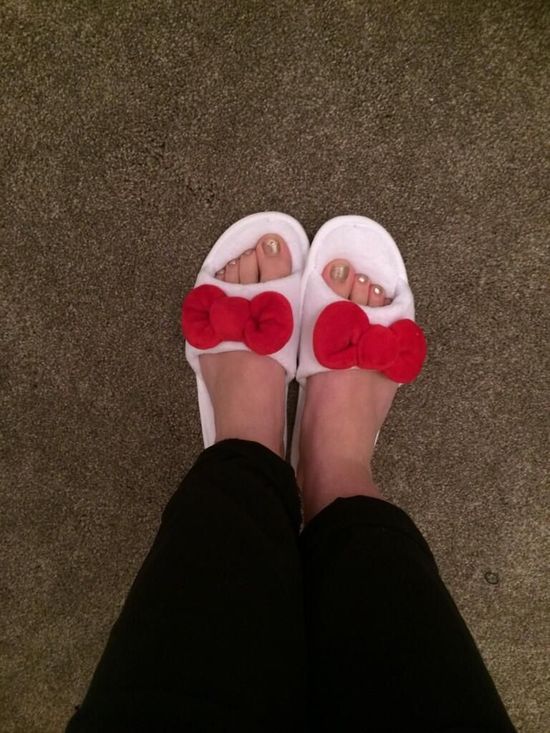 Zaspana Lorde bez makijażu i z trądzikiem (FOTO) Zaspana Lorde bez makijażu i z trądzikiem (FOTO)