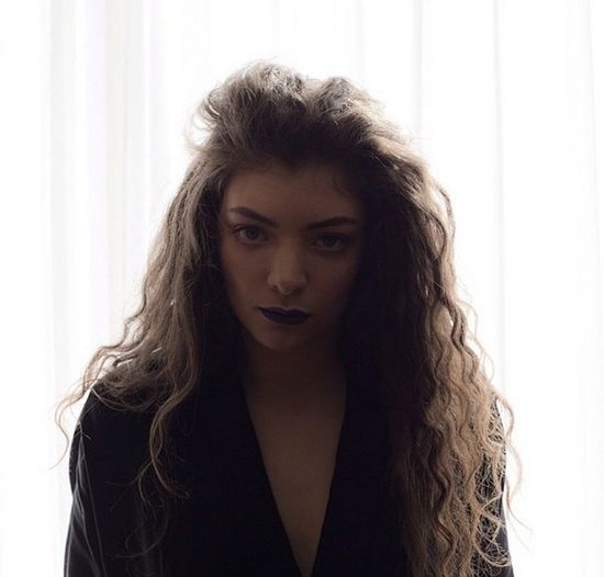 Ile lat naprwdę ma Lorde?