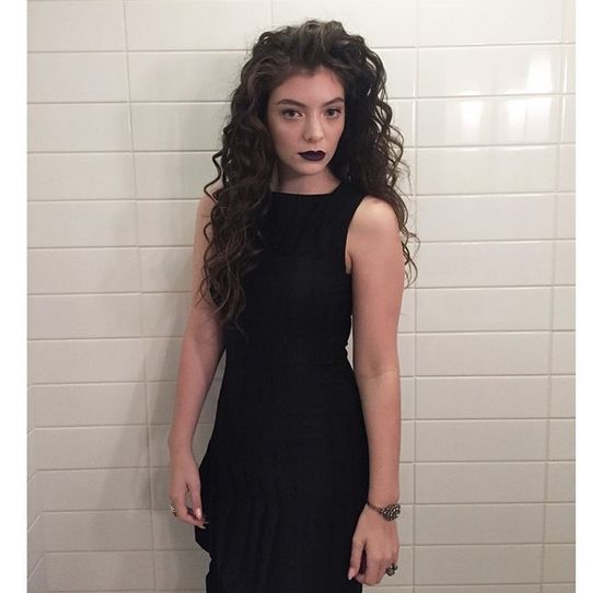 Zdjecie, które opublikowała Lorde, przyprawia o mdłości Zdjecie, które opublikowała Lorde, przyprawia o mdłości