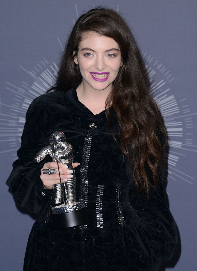 Mroczny wątek w życiorysie Lorde Mroczny wątek w życiorysie Lorde