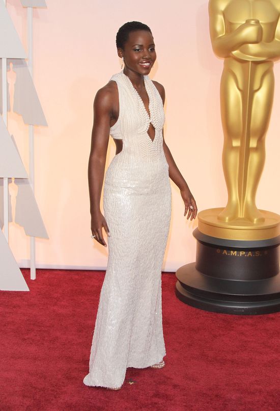 Lupita na Oscarach porównana do Kim Kardashian (FOTO) Lupita na Oscarach porównana do Kim Kardashian (FOTO)