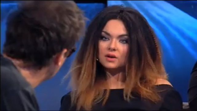 Luxuria Astaroth jest lesbijką?