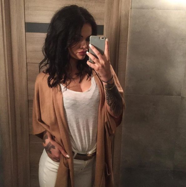 Fan do Luxurii Astaroth: Zdarza mi się walić konia (FB)