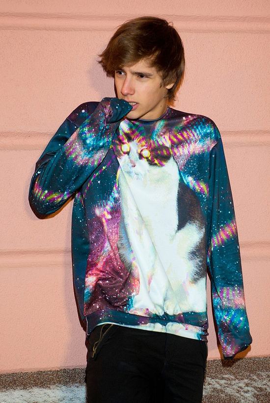 Zmarznięty Maciej Musiał pozuje do zdjęć (FOTO) Zmarznięty Maciej Musiał pozuje do zdjęć (FOTO)