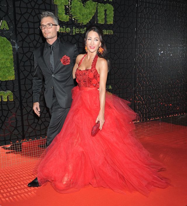 Mąż Steczkowskiej z nagim torsem i w długich włosach! Takiego go nie znaliśmy 