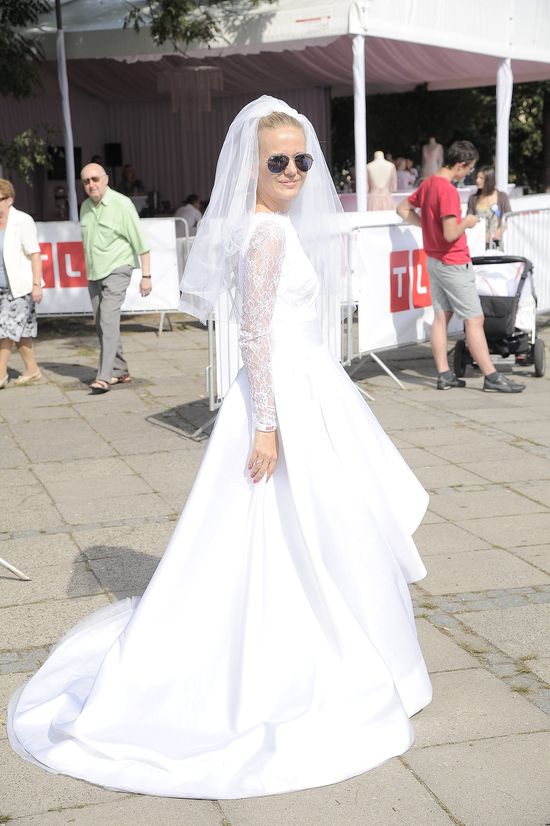 Pobiegły w sukniach ślubnych (FOTO)