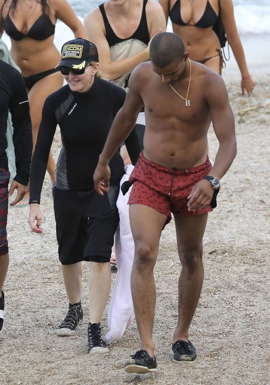 Madonna rozstała się z 30 lat młodszym kochankiem Madonna rozstała się z 30 lat młodszym kochankiem