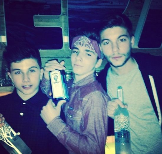 Madonna pije z gwinta na imprezie (FOTO)