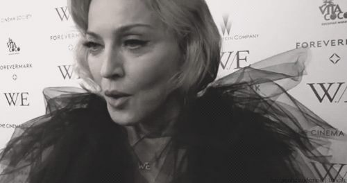 Anna Przybylska chwali się bicepsem (FOTO)