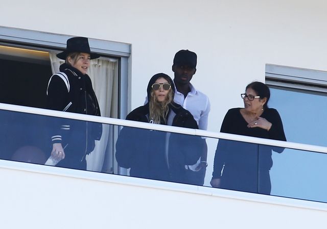 Madonna przyłapana na rodzinnych wakacjach (FOTO) Madonna przyłapana na rodzinnych wakacjach (FOTO)