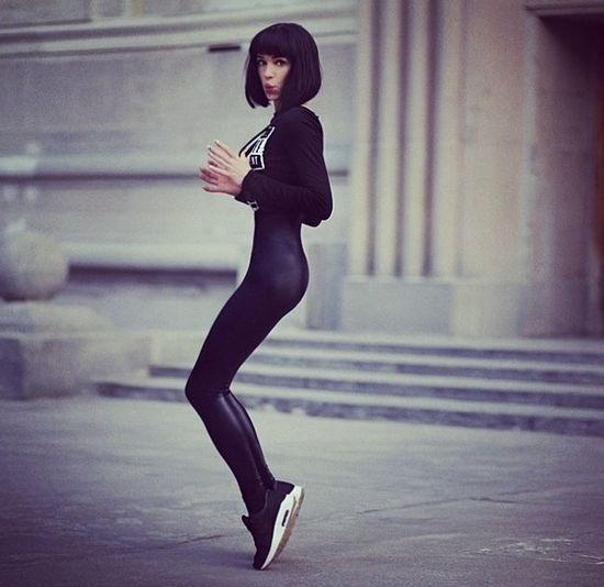 Polska blogerka cienka jak kartka papieru (FOTO)