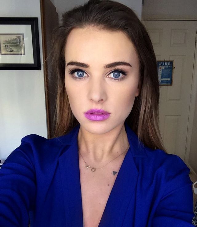 Maffashion wcina pizzę, bo fanki piszą, że ma za chude nogi 