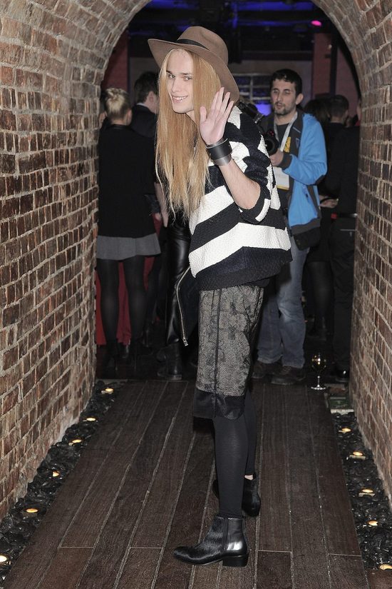 Mateusz Maga prawie jak Anja Rubik (Instagram)