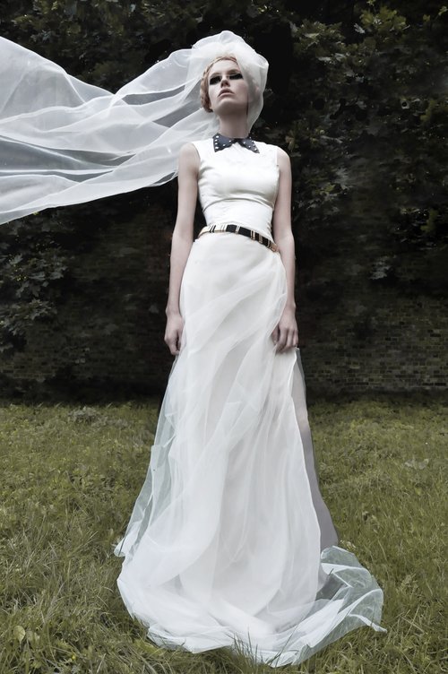 Magda Roman w roli księdza (FOTO)