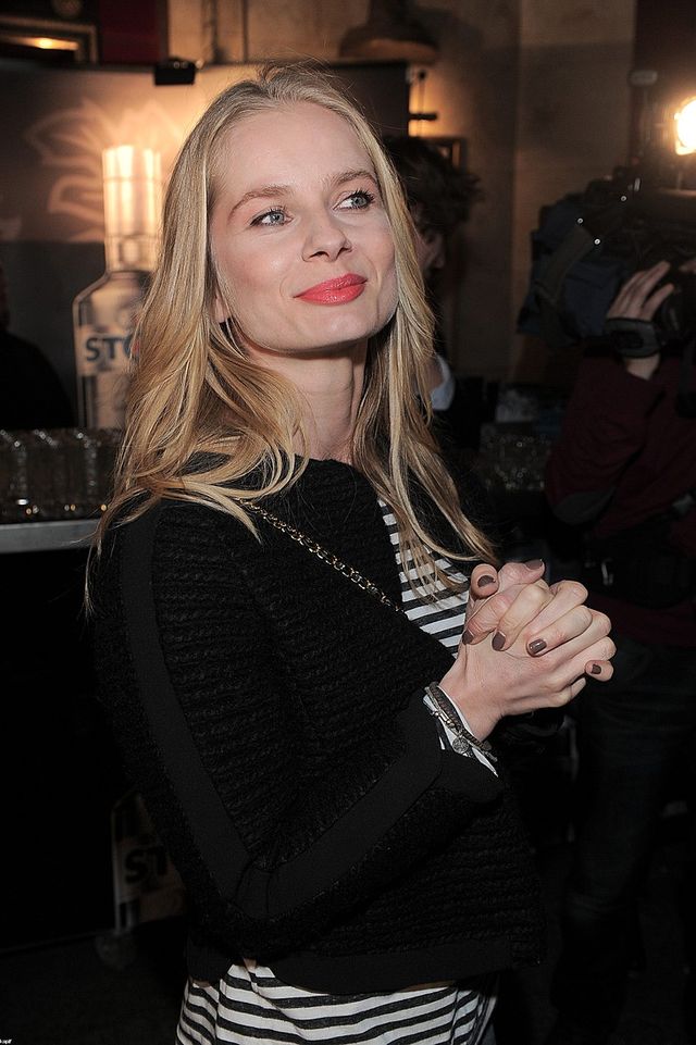 Poznajecie tę gwiazdę? (FOTO)