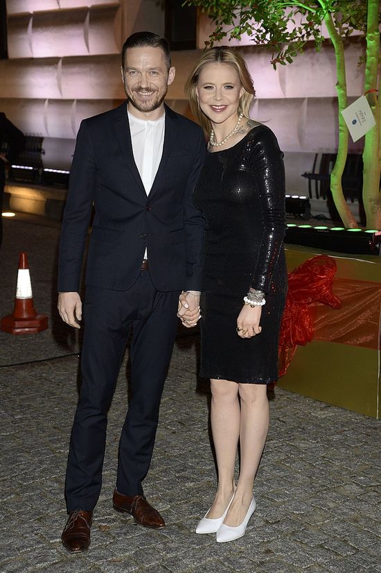 Na imprezie APARTU zaświeciła biustem i tatuażami (FOTO)