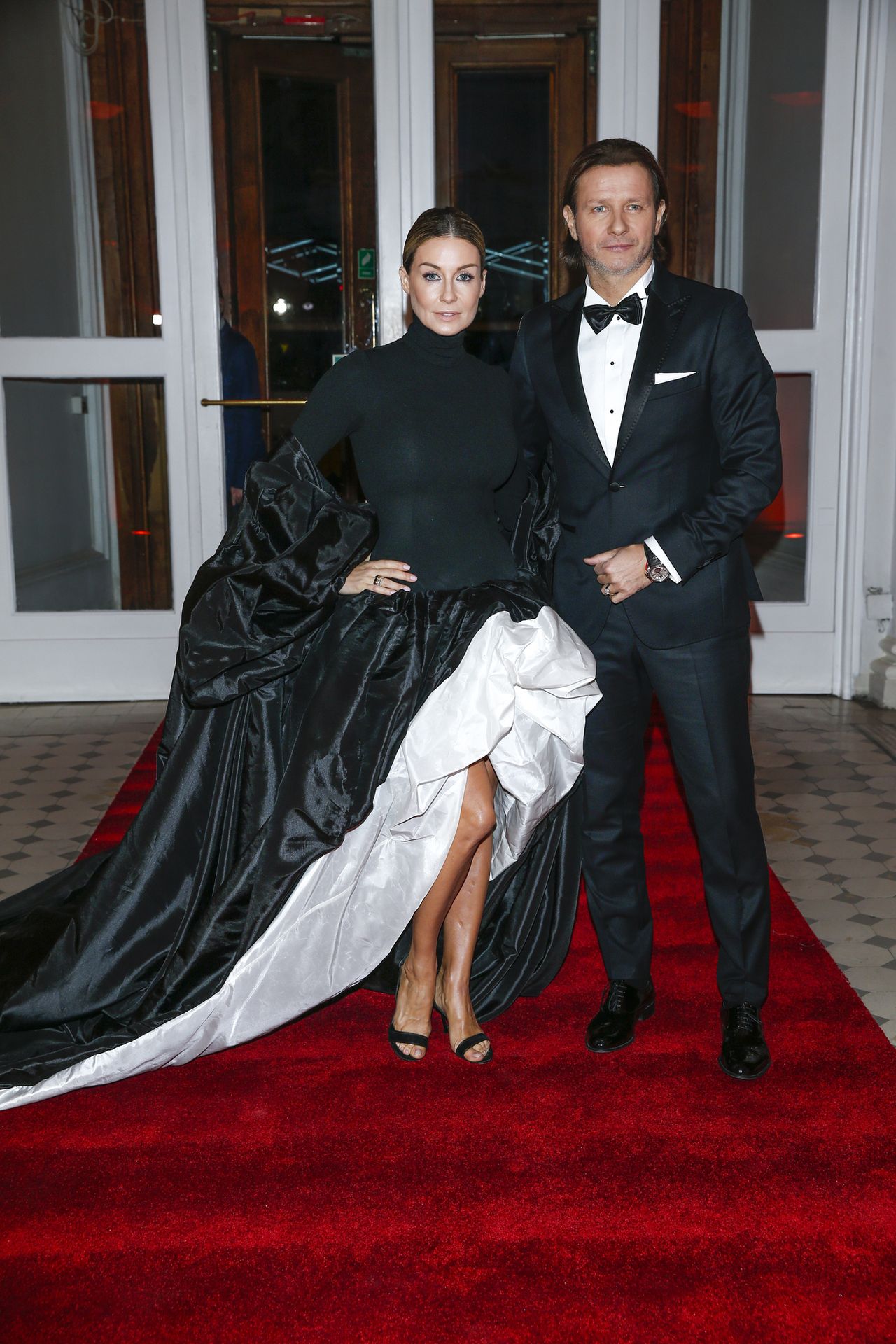Małgorzata Rozenek-Majdan w sukni z trenem na Balu Dziennikarzy (ZDJĘCIA) Małgorzata Rozenek-Majdan w sukni z trenem na Balu Dziennikarzy (ZDJĘCIA)