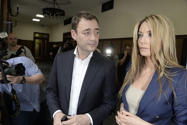 Poważna Małgorzata Rozenek w sądzie (FOTO)