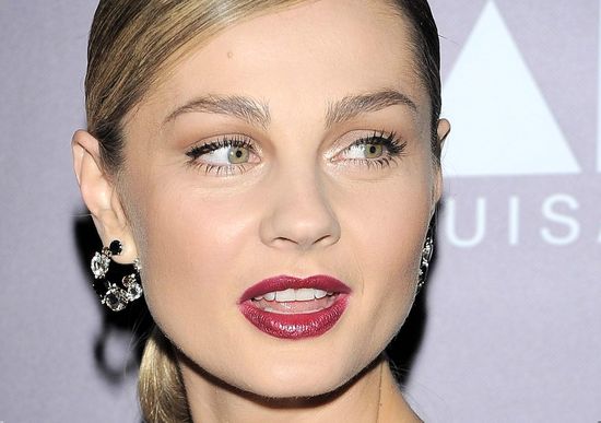 To jest uśmiech królowej czerwonego dywanu? (FOTO)