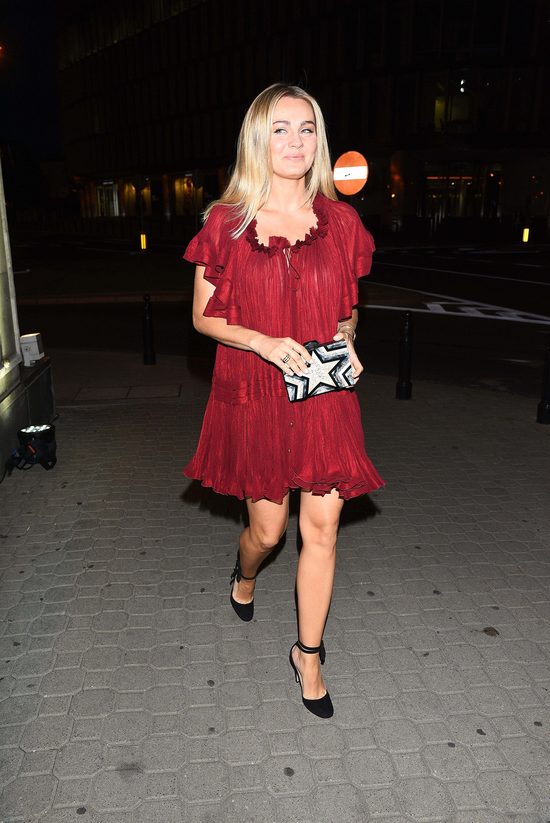 Małgorzata Socha na event salonu Moliera 2 wybrała luźną sukienkę (FOTO)