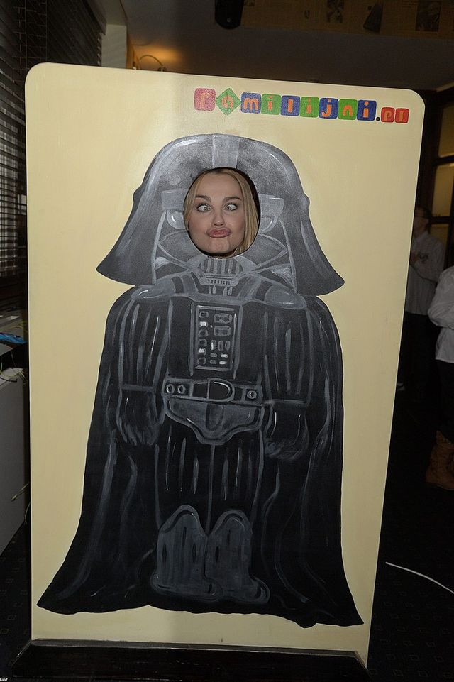 Małgorzata Socha błaznuje przed aparatem (FOTO)