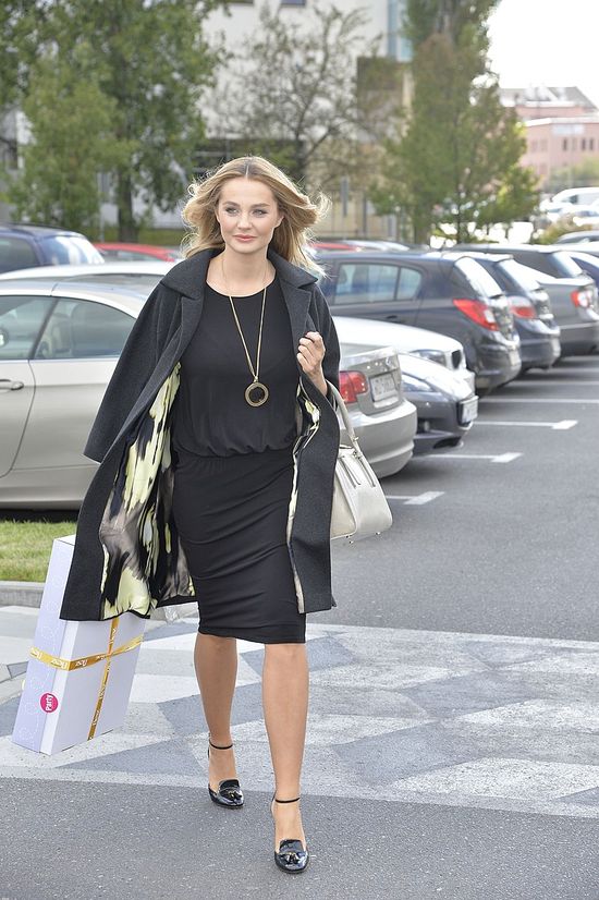 Małgorzata Socha pierwszy raz na salonach po porodzie (FOTO) Małgorzata Socha pierwszy raz na salonach po porodzie (FOTO)