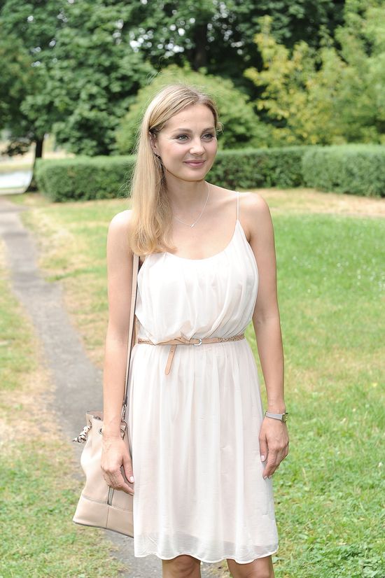 Naturalna Małgorzata Socha pracuje w pocie czoła (FOTO) Naturalna Małgorzata Socha pracuje w pocie czoła (FOTO)