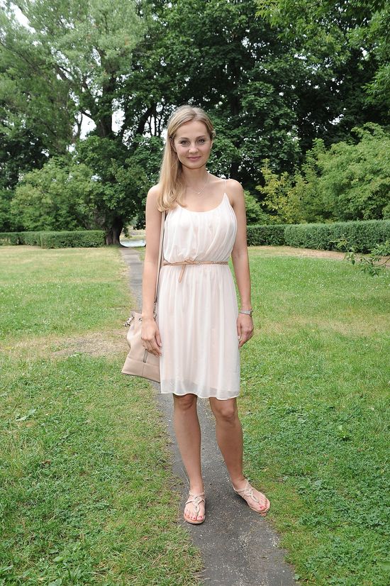 Naturalna Małgorzata Socha pracuje w pocie czoła (FOTO) Naturalna Małgorzata Socha pracuje w pocie czoła (FOTO)