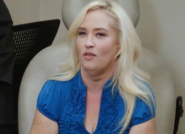 Piersi mamy June po schudnięciu 90 kg są w STRASZNYM STANIE