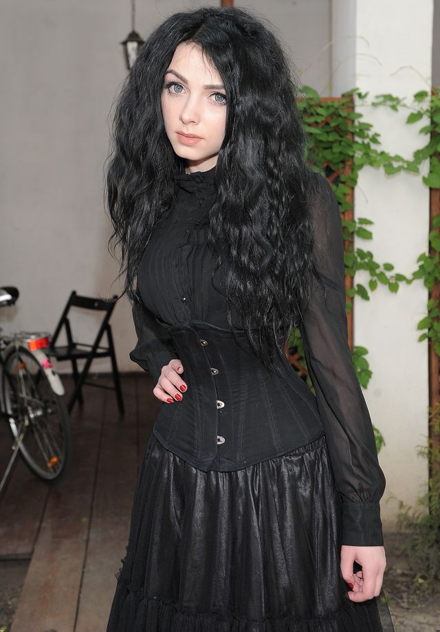 Mamiko pokazała, jak powiększała usta kwasem hialuronowym (VIDEO)