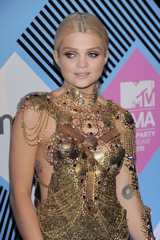 Ktoś chce udowodnić, że jednak jest seksbombą? (FOTO)