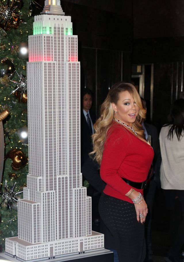 KOMPROMITACJA Mariah Carey w czasie sylwestrowego koncertu! [VIDEO]