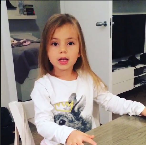 Marina pochwaliła się młodszą siostrą (VIDEO) Marina pochwaliła się młodszą siostrą (VIDEO)