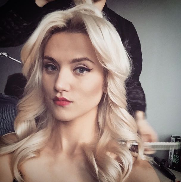 Marta Sędzicka w krótkich ciemnych włosach (FOTO) Marta Sędzicka w krótkich ciemnych włosach (FOTO)