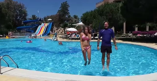 Marta Wierzbicka niczym Pamela Anderson z lat 90.? (VIDEO) Marta Wierzbicka niczym Pamela Anderson z lat 90.? (VIDEO)