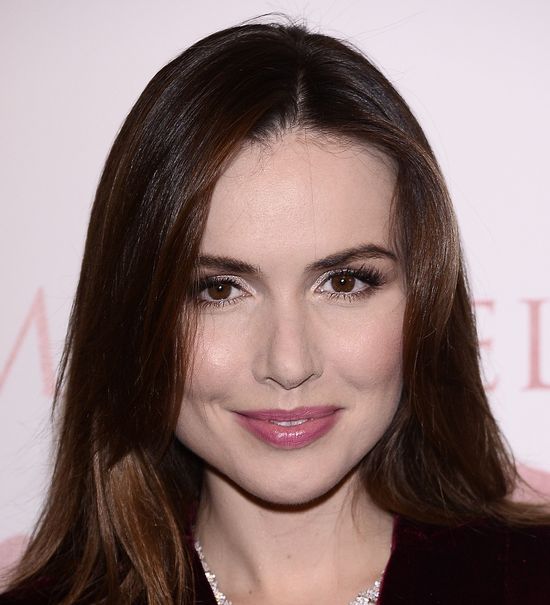 Unika pozowania z butami. Chce być aktorką, a nie celebrytką (FOTO)