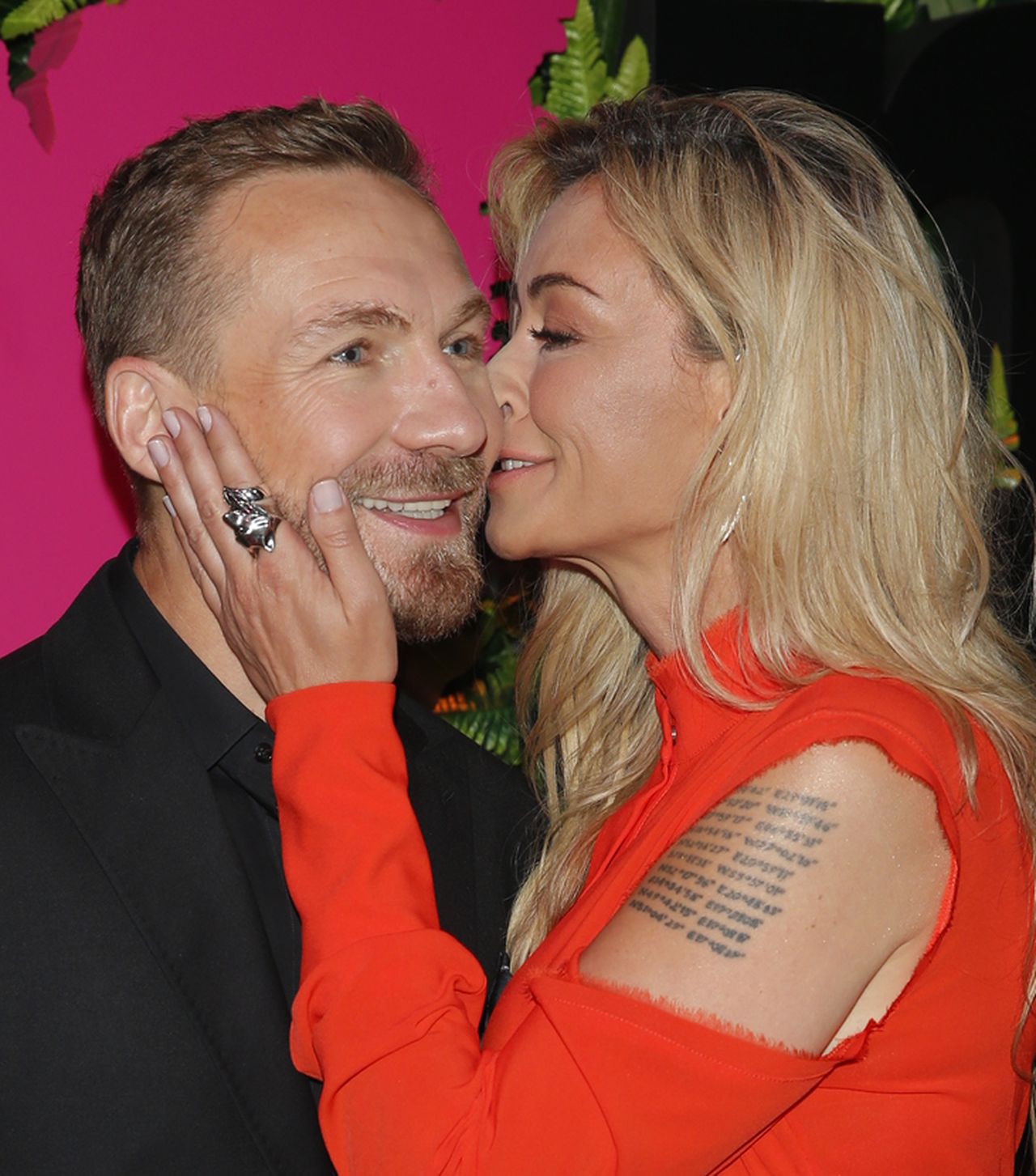 ZAKOCHANI Martyna Wojciechowska i Przemek Kosskowski na Balu Fundacji TVN (FOTO)