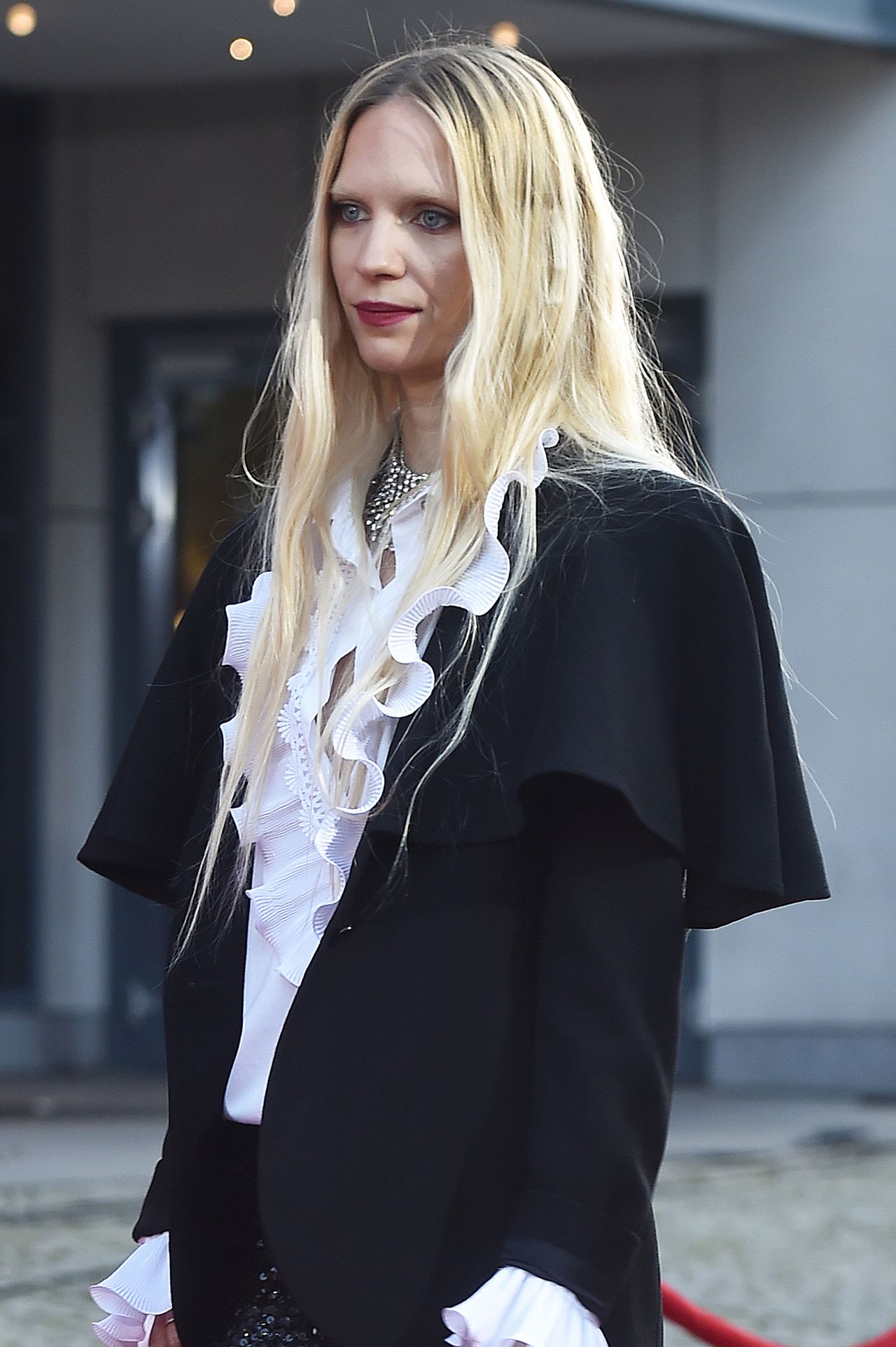 Mary Komasa w Harper's Bazaar: Dlaczego Instagram ją przeraża?