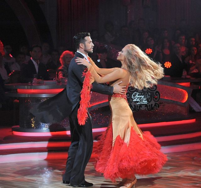 Klata Maślaka i cudne kreacje tancerek (FOTO) Klata Maślaka i cudne kreacje tancerek (FOTO)