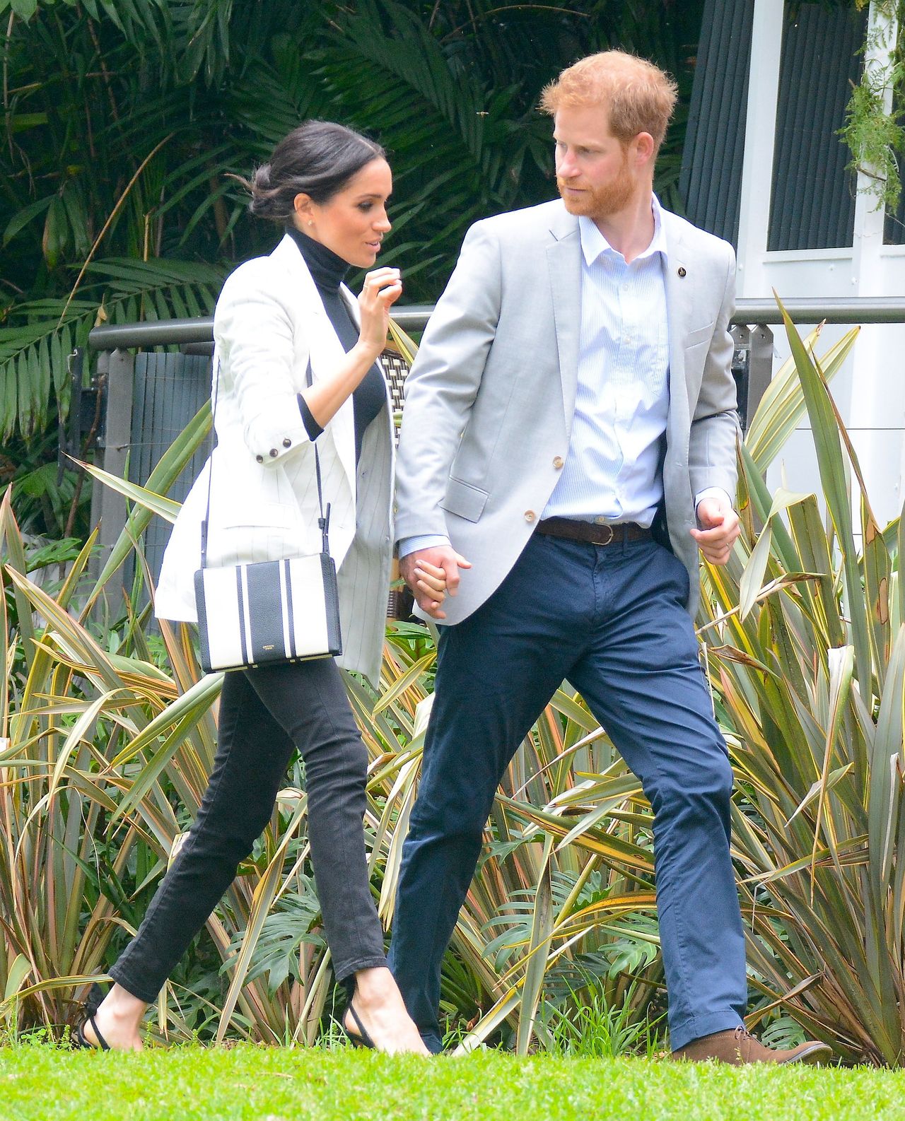 Księżna Meghan jest WYCZERPANA. W niedzielę rano nie pojawiła się u boku męża