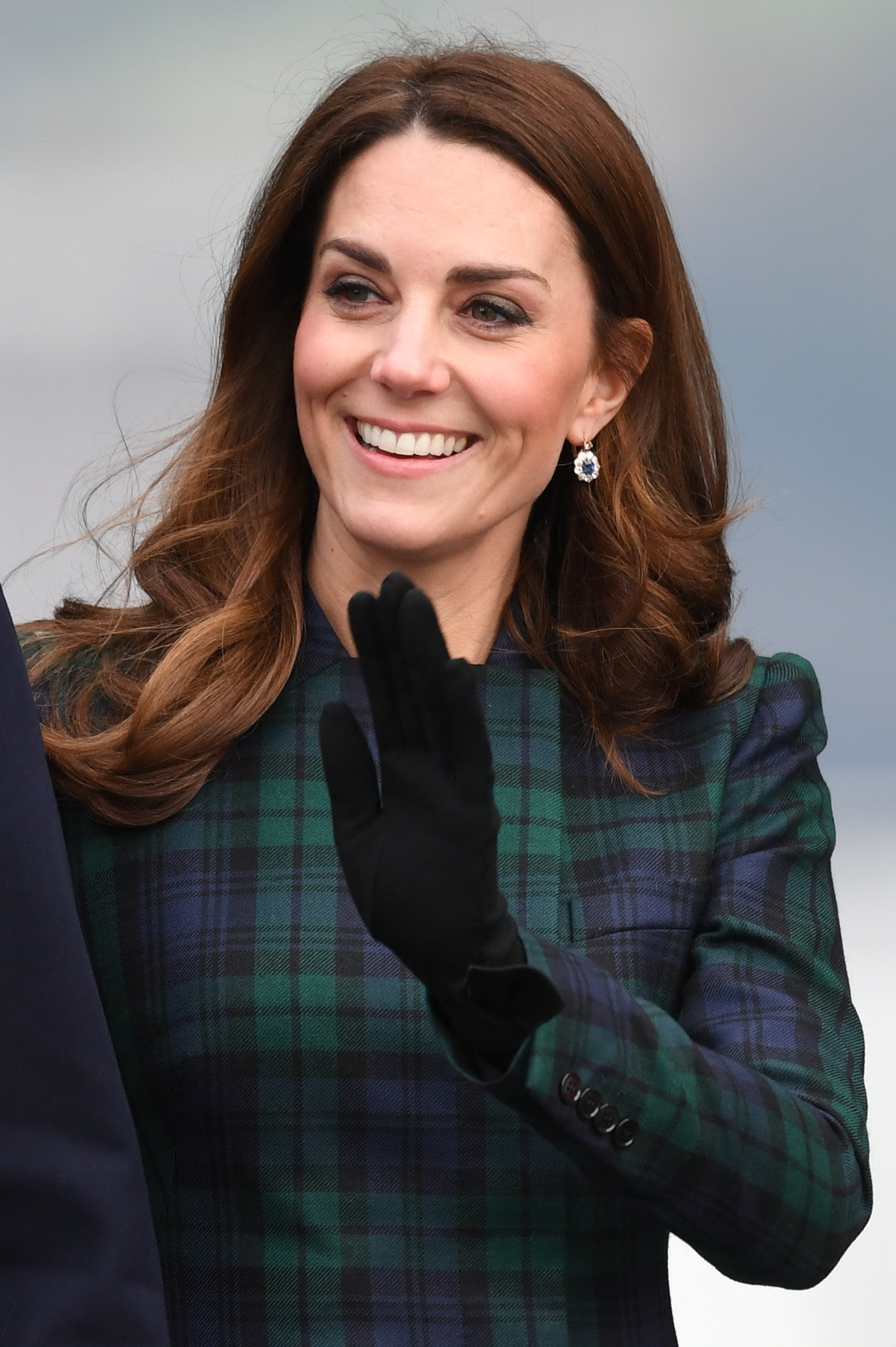 Kate odwiedziła Dundee. Ten szczegół stylizacji zdradza, komu oddała hołd Kate odwiedziła Dundee. Ten szczegół stylizacji zdradza, komu oddała hołd