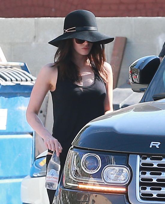 Najseksowniejsza kobieta świata łączy dres z koronką Najseksowniejsza kobieta świata łączy dres z koronką