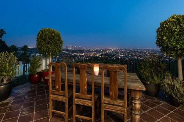 Megan Fox sprzedaje dom! (FOTO) Megan Fox sprzedaje dom! (FOTO)