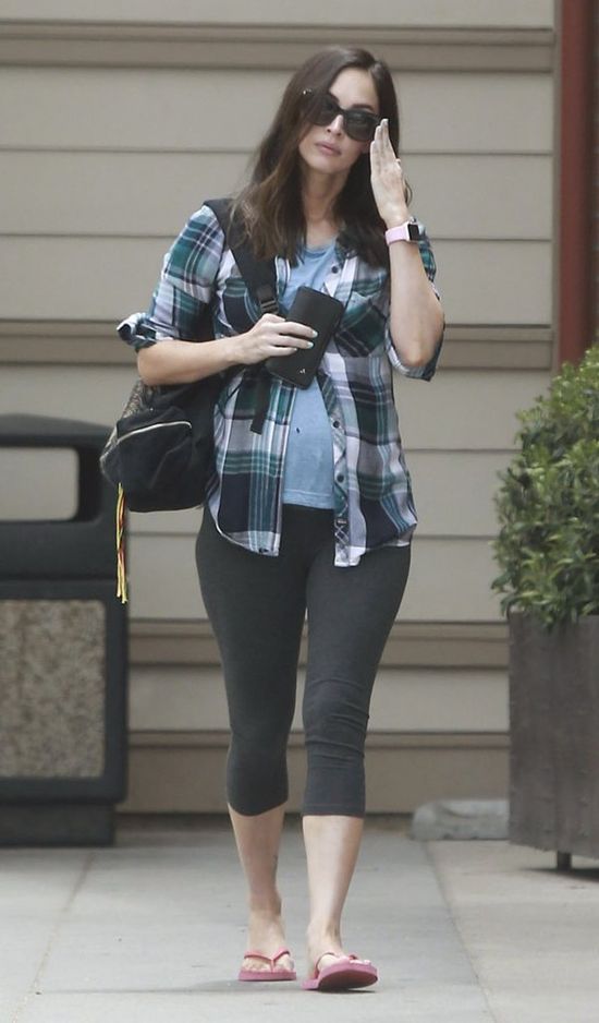 Megan Fox ukrywa ciążowy brzuszek (FOTO)
