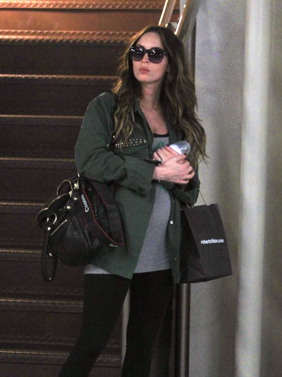Megan Fox w 7 miesiącu ciąży (FOTO)