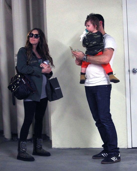 Megan Fox w 7 miesiącu ciąży (FOTO)